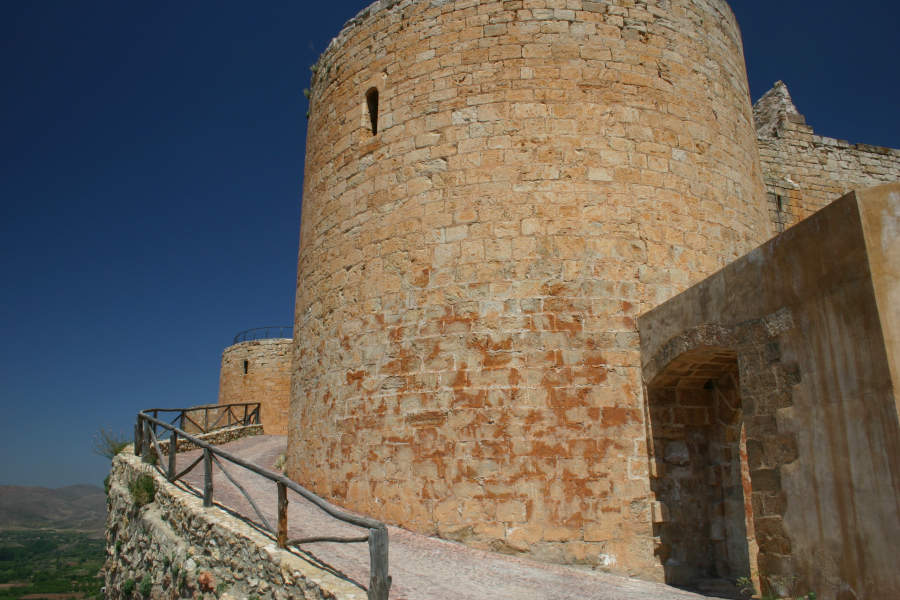 Mesones de Isuela (castillo) (1)