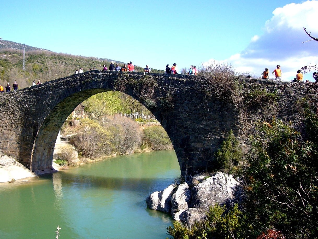Puente sobre el río Alcanadre (Rodellar)