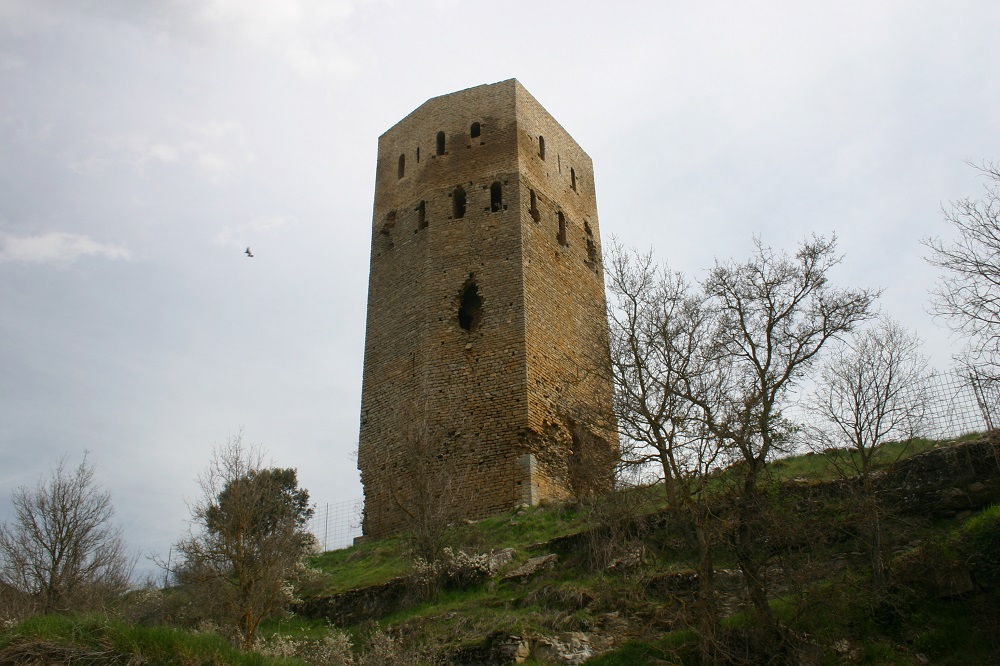 Fortaleza medieval de Luzáss