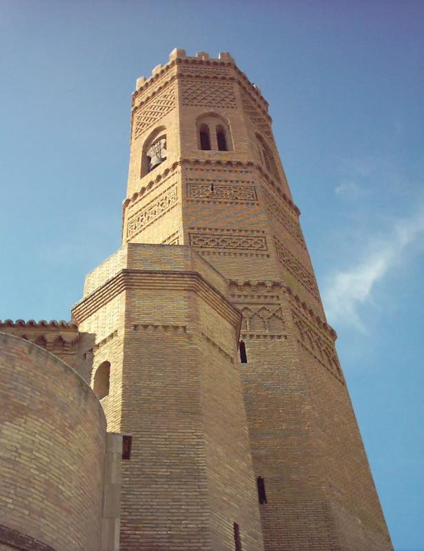 Iglesias de Santa María y de San Antón de Tauste
