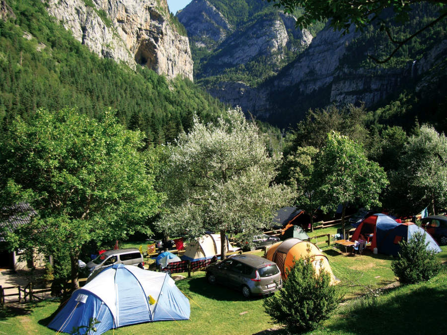 Se presenta el nuevo decreto de campings de Aragón